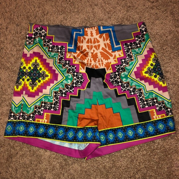 Multi-Colored Aztec Design High-Waisted Shorts - Picture 1 of 2